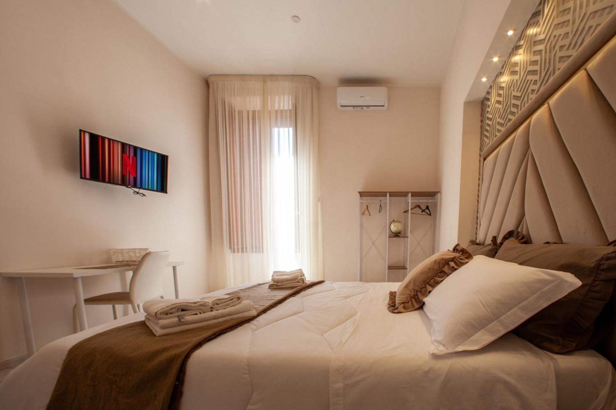 Airport Luxury Rooms Neapel Exterior foto