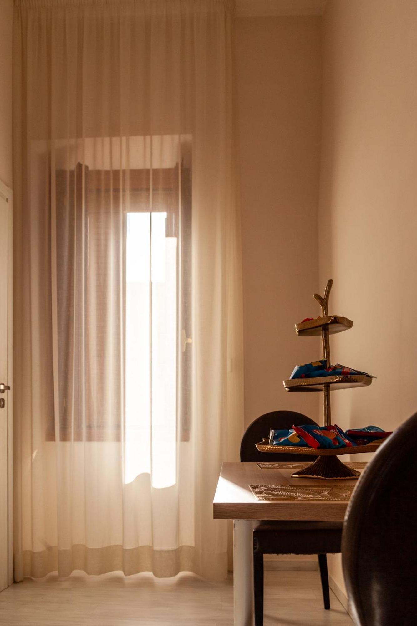 Airport Luxury Rooms Neapel Exterior foto