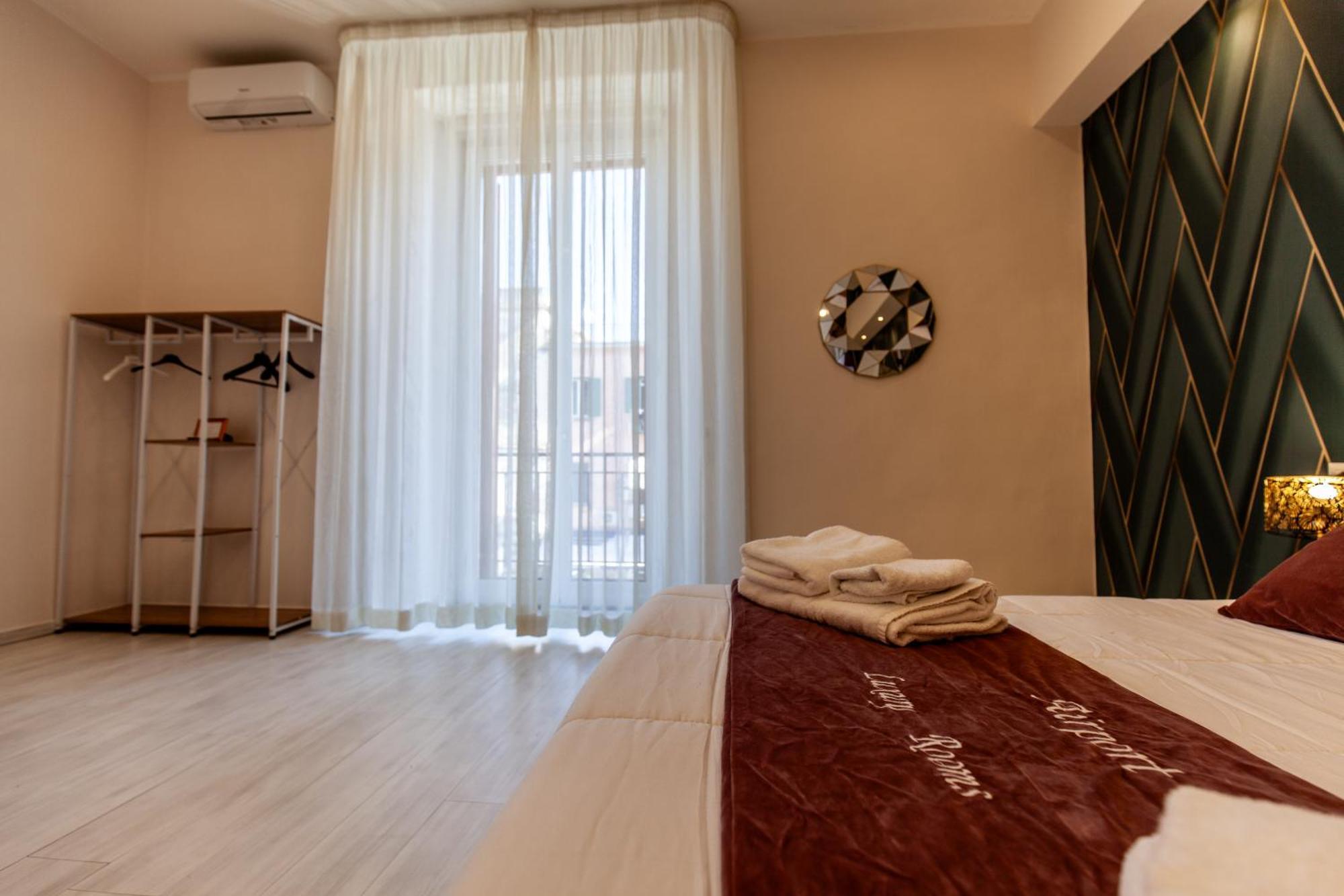 Airport Luxury Rooms Neapel Exterior foto
